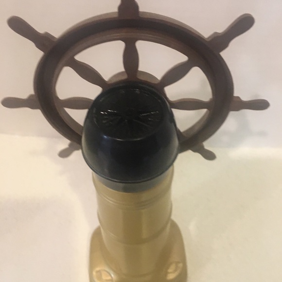 VTG 1980 Old Spice Ship’s Wheel Decanter Exc Cond - Picture 10 of 12